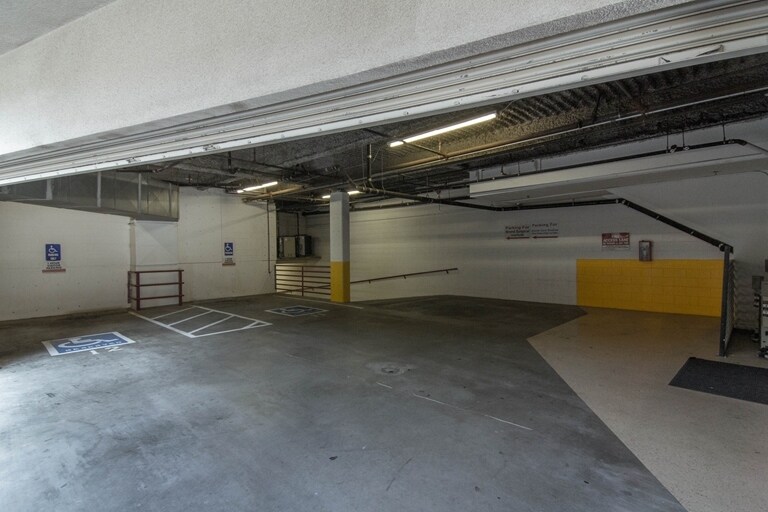 More Photos Of 1141 N Brand Blvd, Glendale Medical For Lease