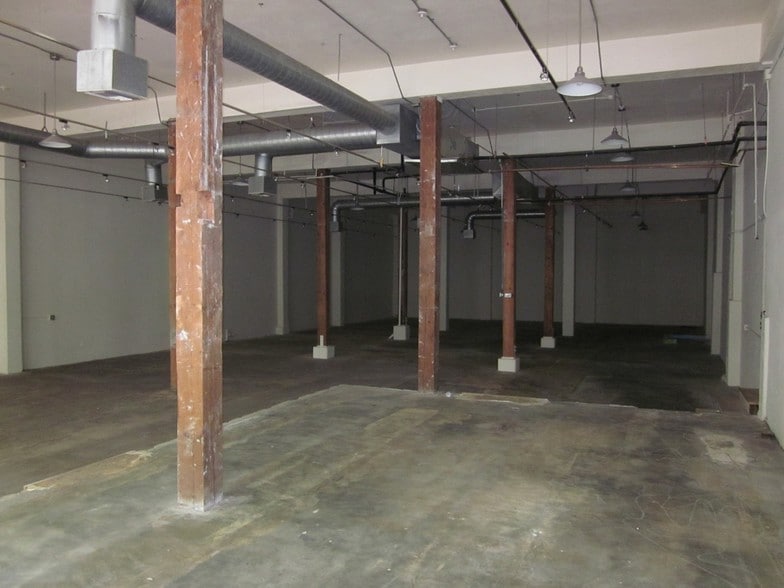 More Photos Of 922 Yamhill Ave, Portland Office For Lease