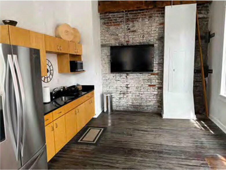 More Photos Of 210 Court Ave, Des Moines Office For Lease