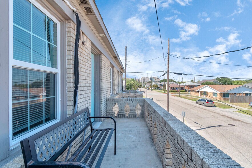 More Photos Of 915 8th St, Galveston Apartments For Sale