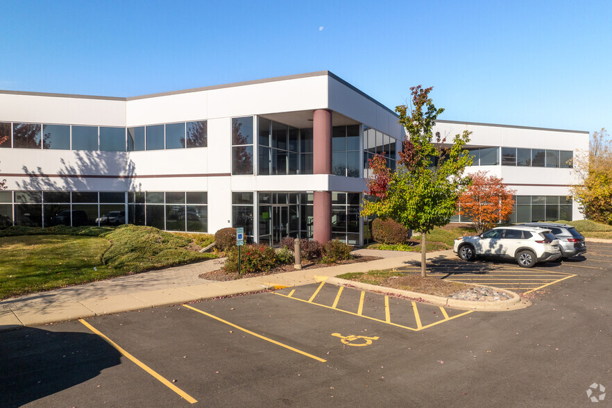 Primary Photo Of 1391 Corporate Dr, Mchenry Office For Lease