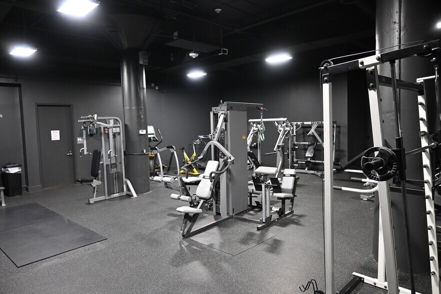 More Photos Of 1300 Meridian St N, Huntsville Unknown For Lease