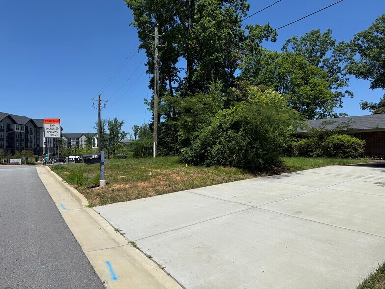 More Photos Of 1311 Stanley St, Sugar Hill Land For Sale