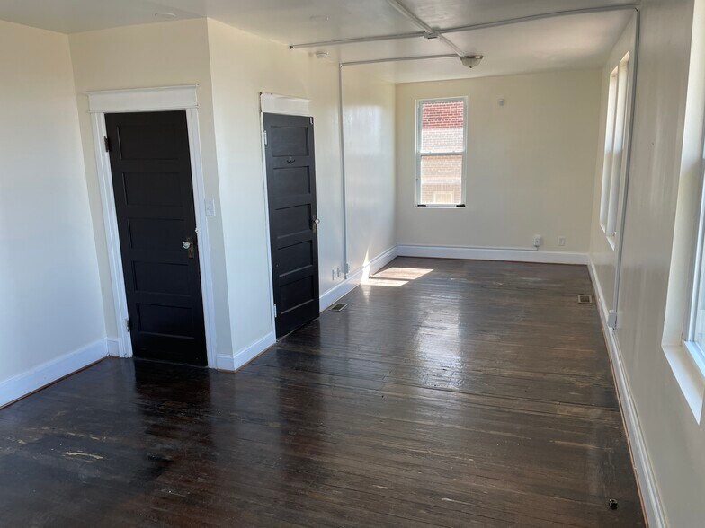 More Photos Of 3938 Benning Rd NE, Washington Office Residential For Sale