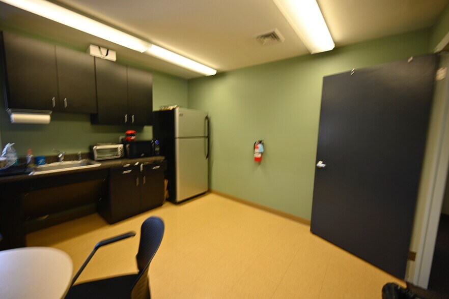 More Photos Of 32 Piermont Rd, Cresskill Office For Sale