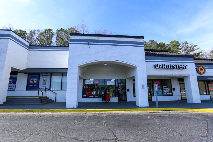 More Photos Of 8610 Roswell Rd, Atlanta Unknown For Lease
