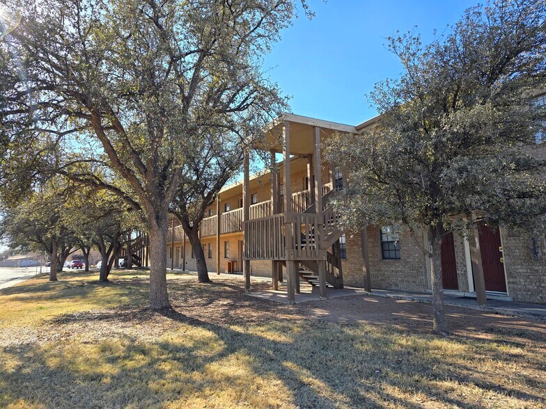 More Photos Of 4651 Oakwood Dr, Odessa Apartments For Sale