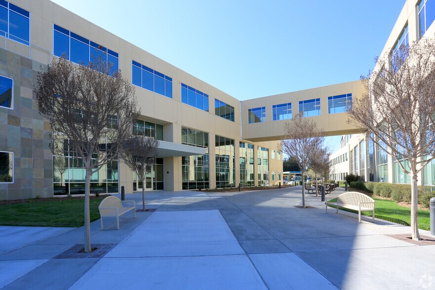 More Photos Of 1385 N McDowell Blvd, Petaluma Office For Lease