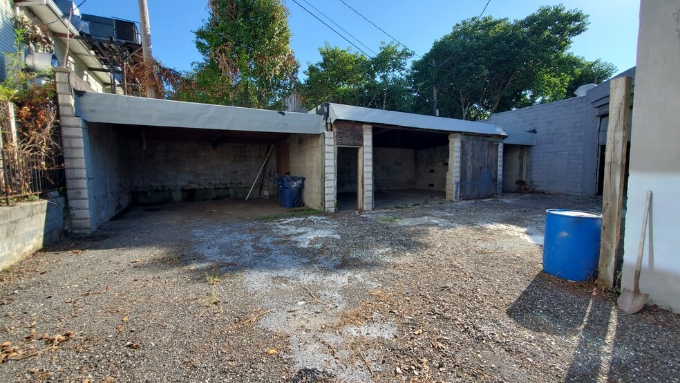 More Photos Of 1160 Homestead St, Baltimore Auto Repair For Lease