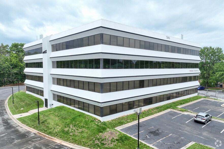 Primary Photo Of 200 Professional Dr, Gaithersburg Medical For Sale