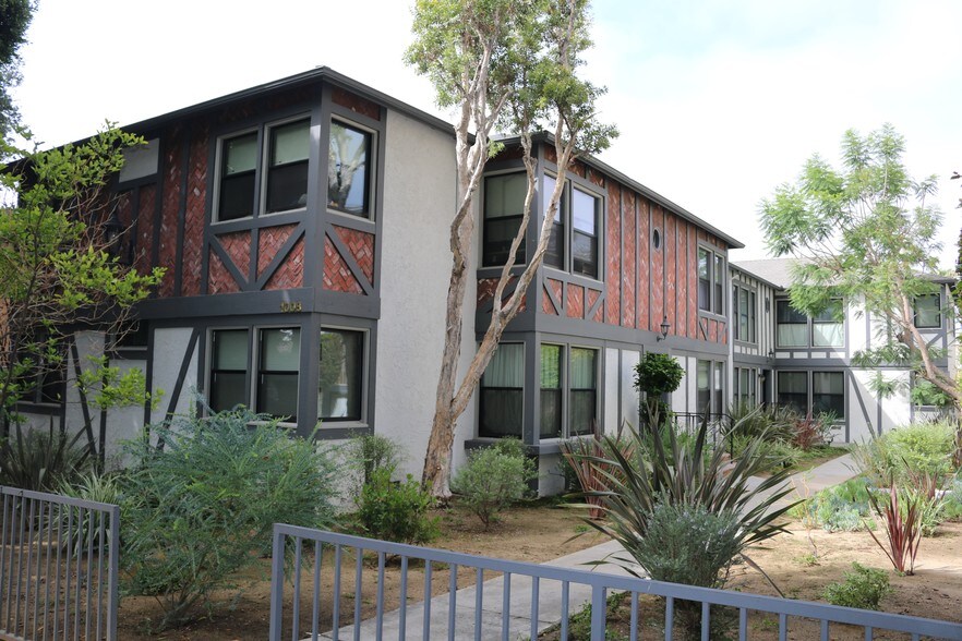 More Photos Of 1008 20th St, Santa Monica Apartments For Sale