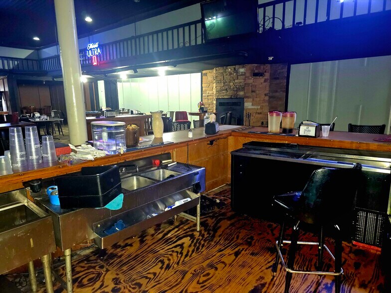 More Photos Of 401 Main St, Tarkio Restaurant For Sale