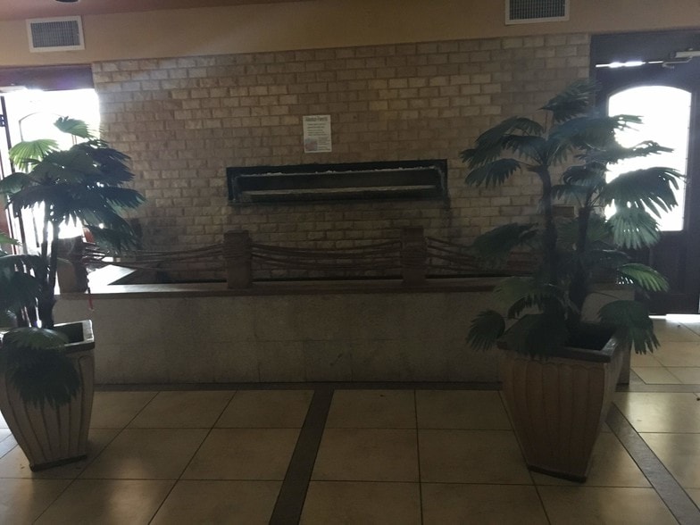 More Photos Of 5151 Avenue H, Rosenberg Restaurant For Sale