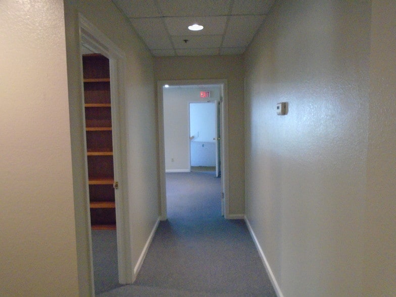 More Photos Of 1090 Adams St, Benicia Loft Creative Space For Lease