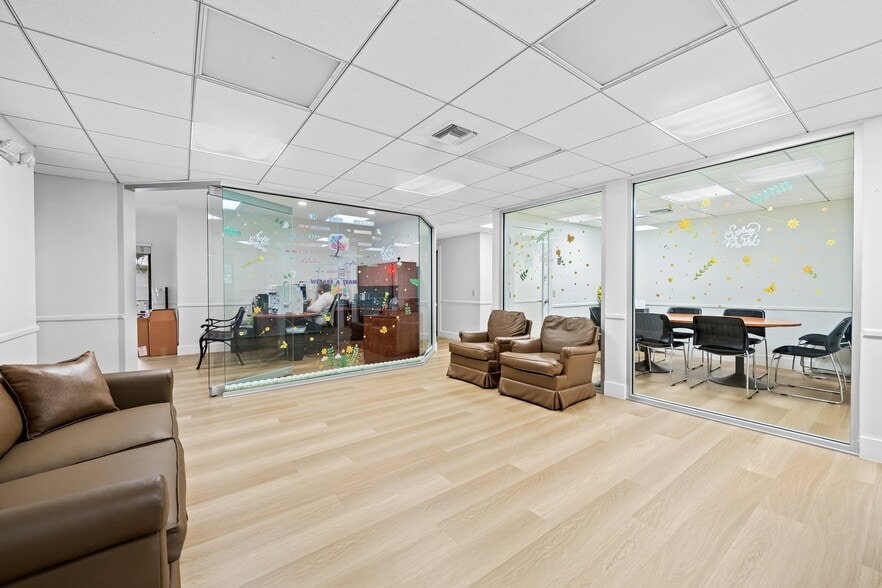 More Photos Of 1322 SE 3rd Ave, Fort Lauderdale Office For Sale
