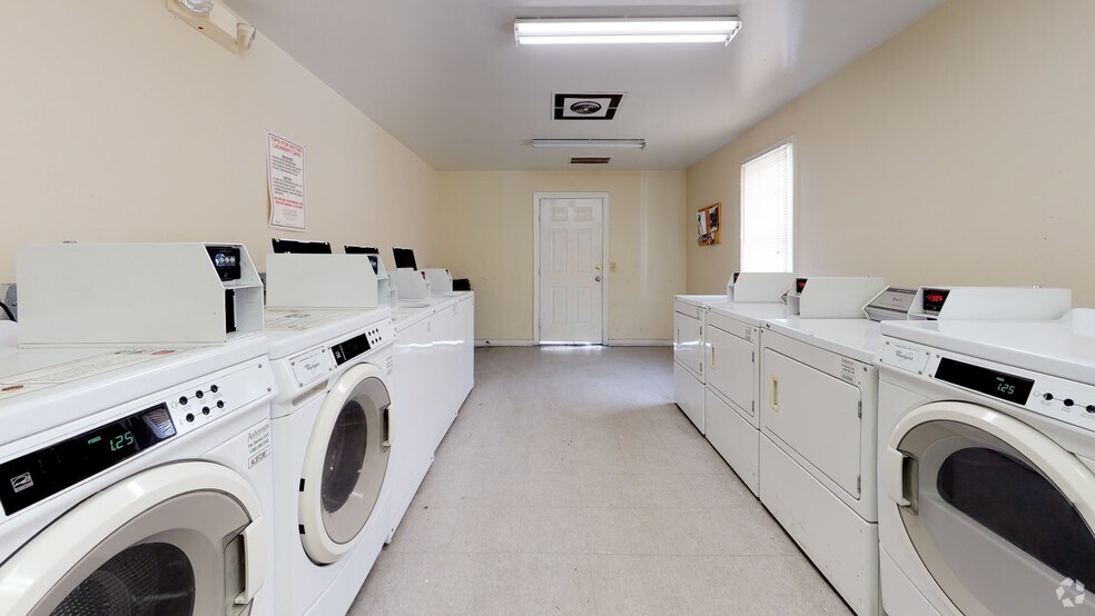 More Photos Of 3817 George Washington Hwy, Portsmouth Apartments For Sale