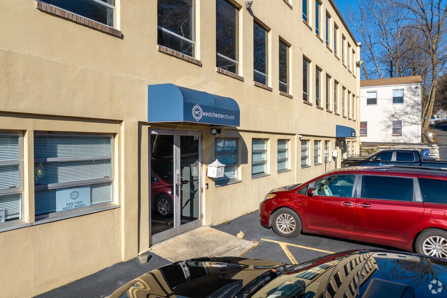 More Photos Of 690 N Broadway, White Plains Office For Sale