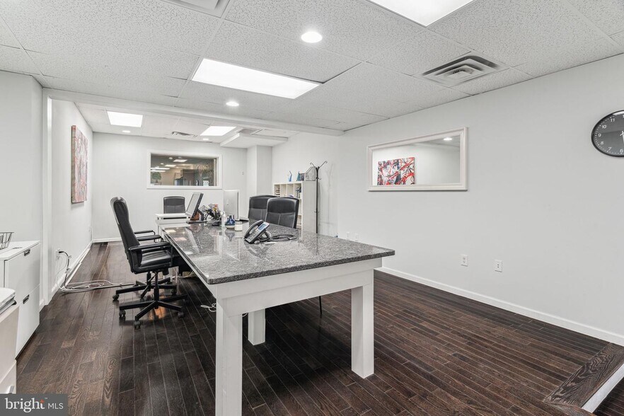 More Photos Of 813-817 N 5th St, Philadelphia Apartments For Lease