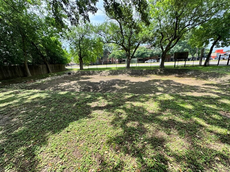 More Photos Of 12038 Bissonnet St, Houston Religious Facility For Sale