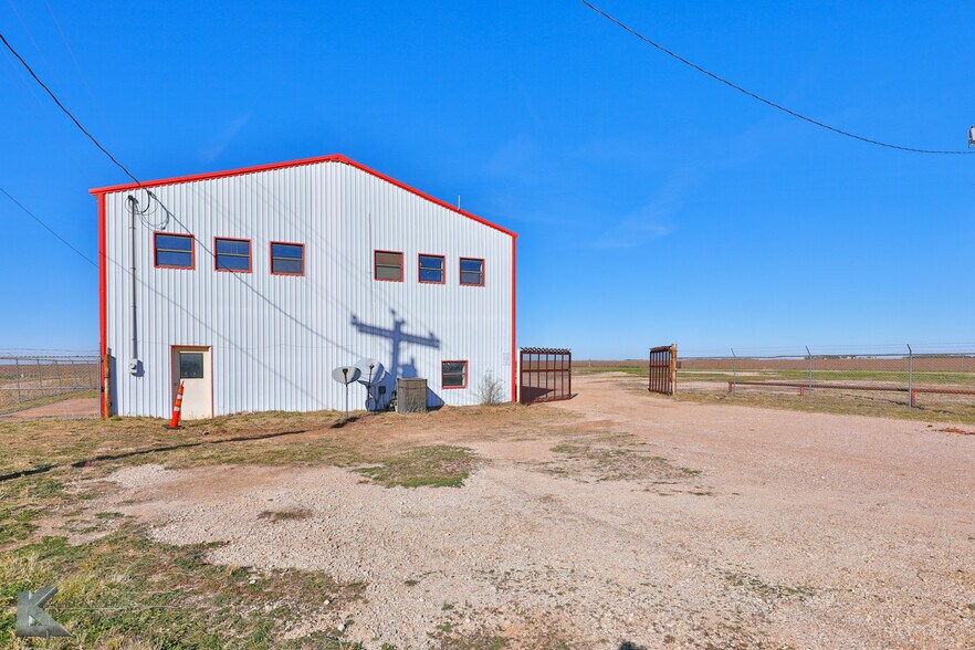 More Photos Of 9746 FM 605, Merkel Industrial For Sale