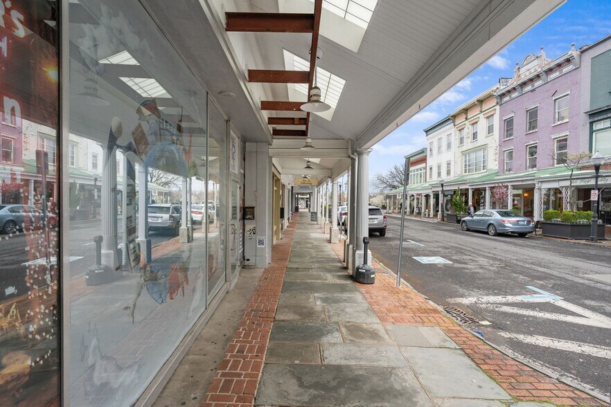 More Photos Of 323 Wall St, Kingston Theater Concert Hall For Lease