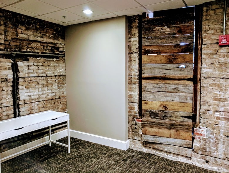 More Photos Of 510 N Franklin St, Tampa Loft Creative Space For Lease