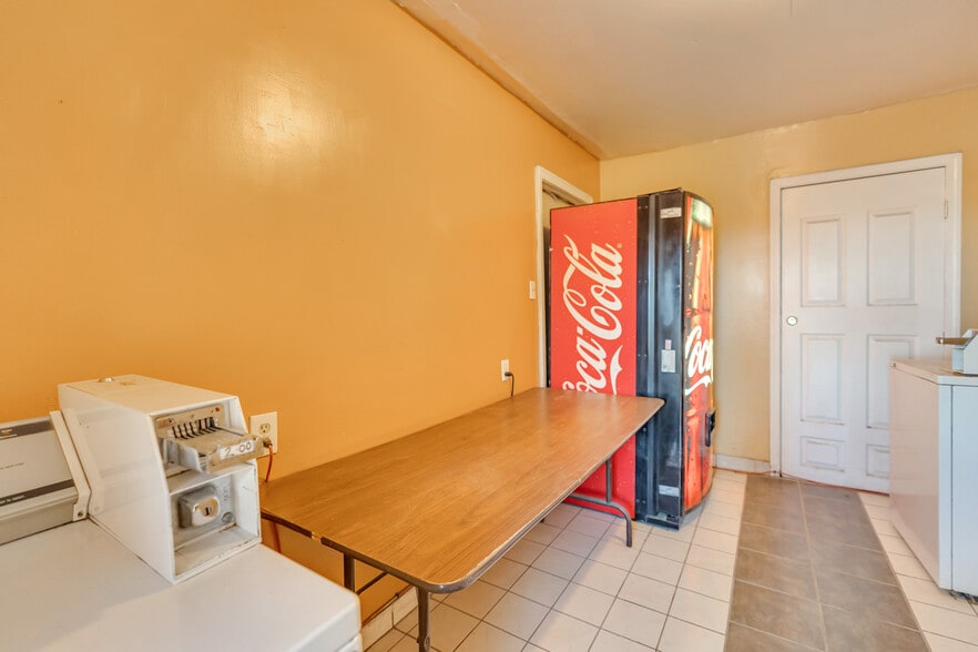 More Photos Of 2509 E Pacheco Blvd, Los Banos Hotel For Sale