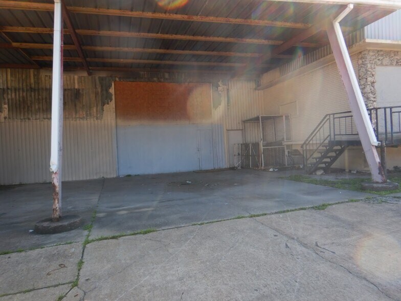 More Photos Of 4949 Gulf Fwy, Houston Warehouse For Sale