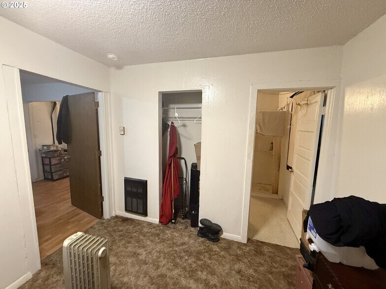 More Photos Of 1900 Monroe St, North Bend Apartments For Sale