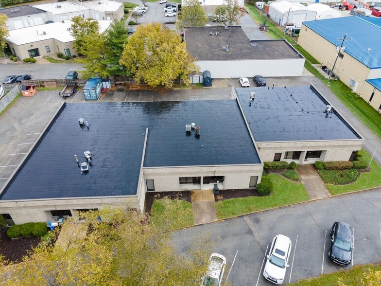 More Photos Of 439 Gradle Dr, Carmel Flex For Lease
