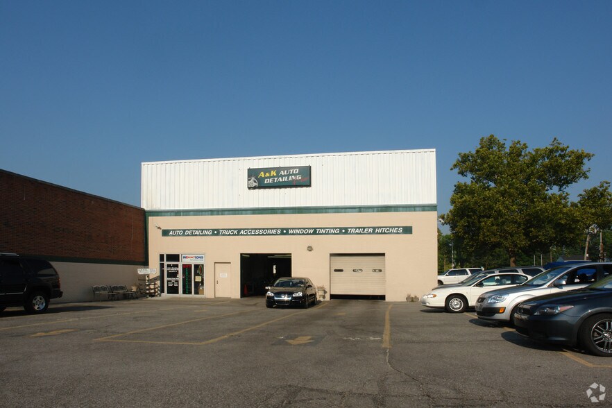 4121 Shelbyville Rd, Louisville, KY 40207 For Lease