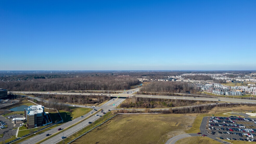 More Photos Of 6304-6330 E Dublin Granville Rd, Westerville Storefront For Lease