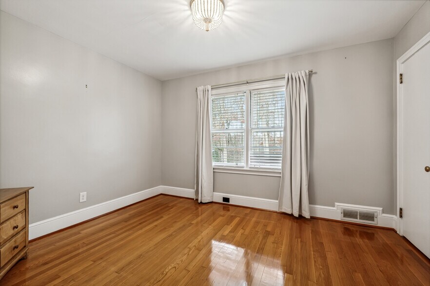 More Photos Of 5615 Cumming Hwy, Canton General Retail For Sale