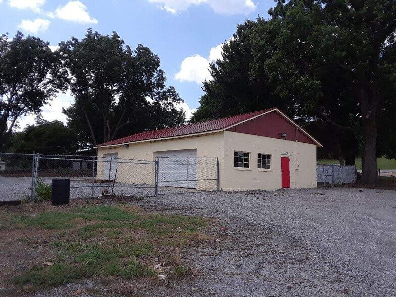 More Photos Of 6004 W 21st Pl, Tulsa Manufacturing For Lease