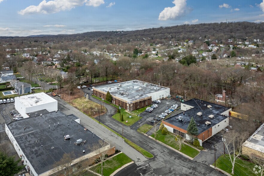 More Photos Of 284 Sheffield St, Mountainside Light Manufacturing For Lease