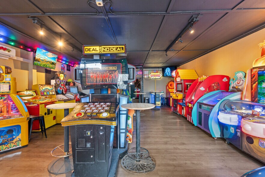 More Photos Of 208 N Molalla Ave, Molalla General Retail For Sale