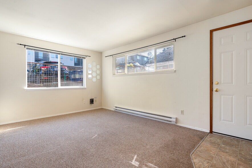 More Photos Of 633 W Emerson St, Seattle Multifamily For Sale