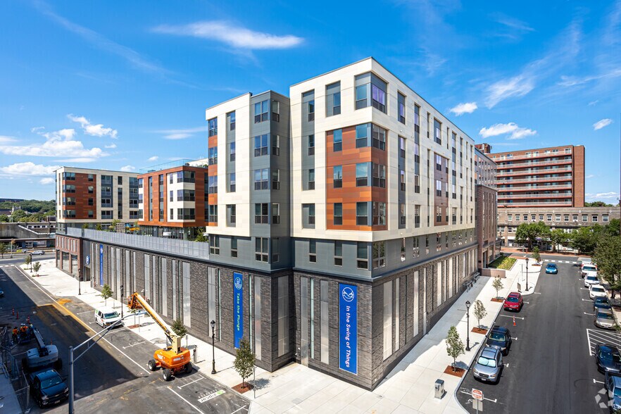 More Photos Of 190 Pleasant St, Malden Apartments For Lease