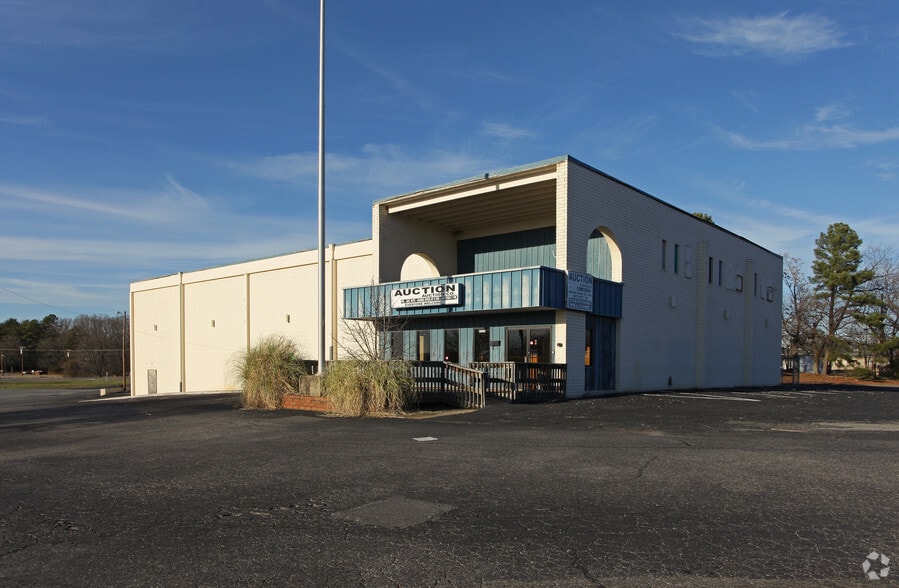 More Photos Of 2500 W Franklin Blvd, Gastonia Unknown For Lease