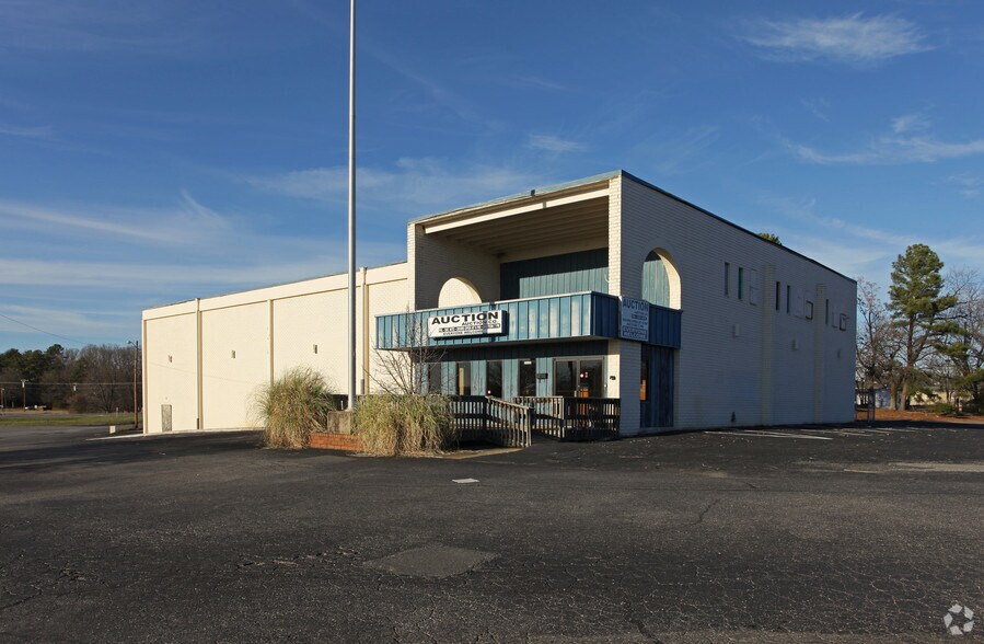 More Photos Of 2500 W Franklin Blvd, Gastonia Unknown For Lease
