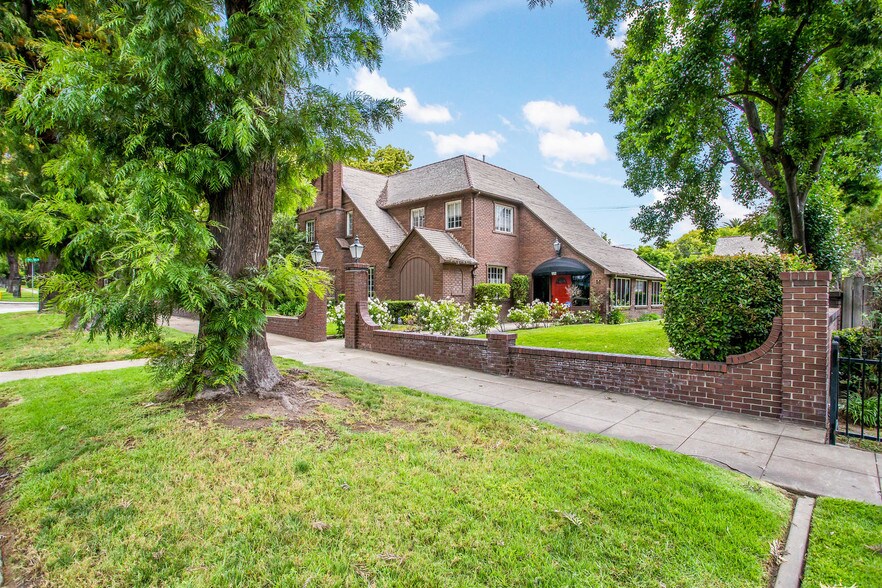 More Photos Of 592 N Euclid, Upland Office For Sale