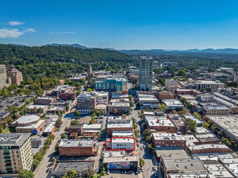 More Photos Of 58 Broadway St, Asheville Storefront Retail Residential For Sale