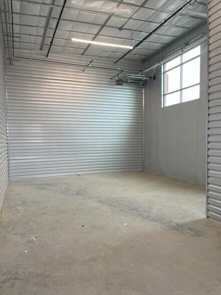 More Photos Of 1001 Depot Hill, Broomfield Showroom For Sale