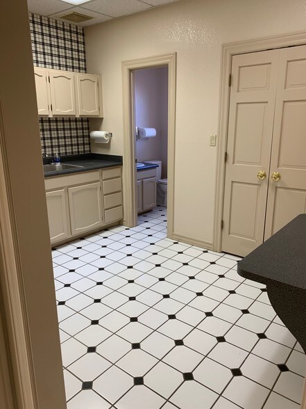 More Photos Of 545 S Melendres St, Las Cruces Office For Lease