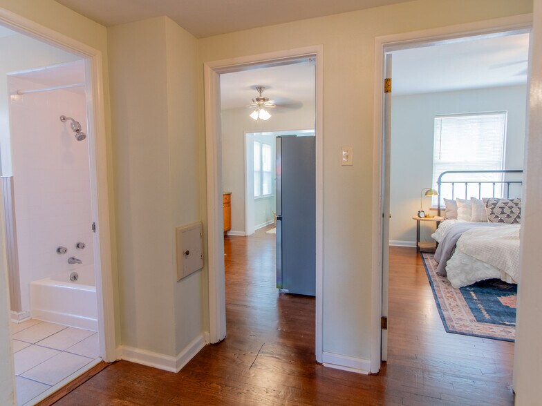 More Photos Of 5036 Tholozan Ave, Saint Louis Multifamily For Sale