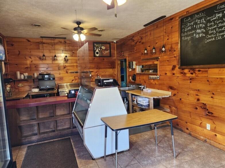 More Photos Of 534 N Eighty Eight Rd, Carmichaels Freestanding For Sale