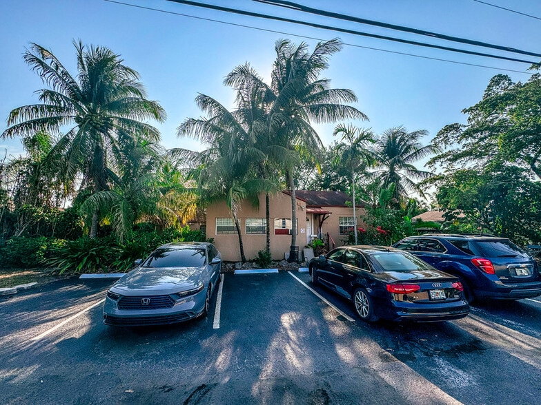More Photos Of 1111 NE 5th Ter, Fort Lauderdale Apartments For Sale