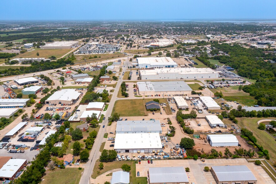 More Photos Of 101 Kristen Ct, Wylie Warehouse For Lease