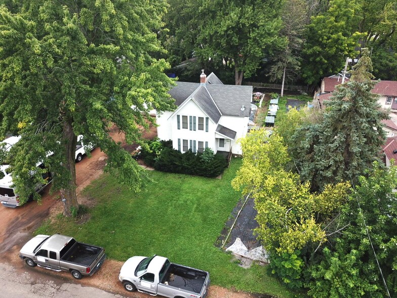 More Photos Of 1635 Delano St, Maple Plain Office For Sale