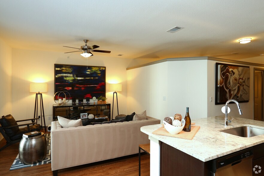 More Photos Of 403 E Koenig Ln, Austin Apartments For Lease